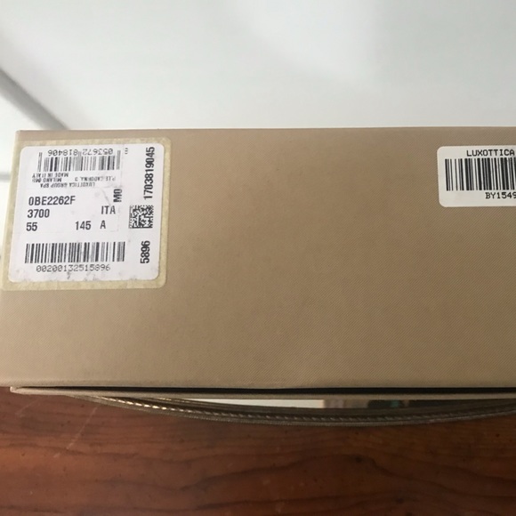 ✔️Authentic Burberry Eye Glasses 👓 - Picture 11 of 11